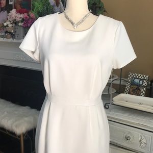 White lined dress
